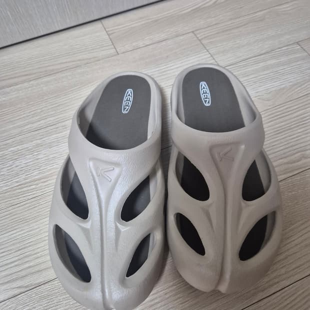 킨 샨티 클로그 플라자 토프 캔틴 270 keen