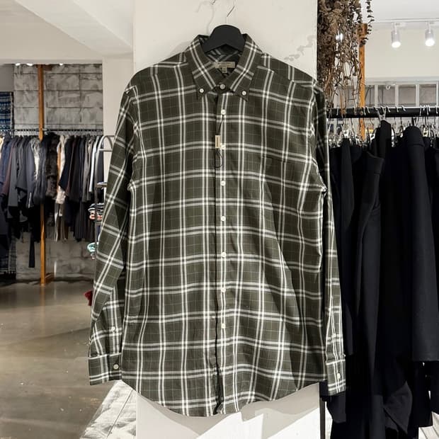 버버리 카키 플래드 버튼다운 코튼 셔츠