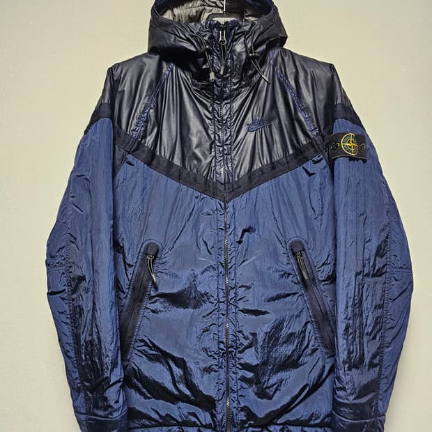 나이키 X 스톤아일랜드 무솔라고마타 나일론 메탈 후드 자켓