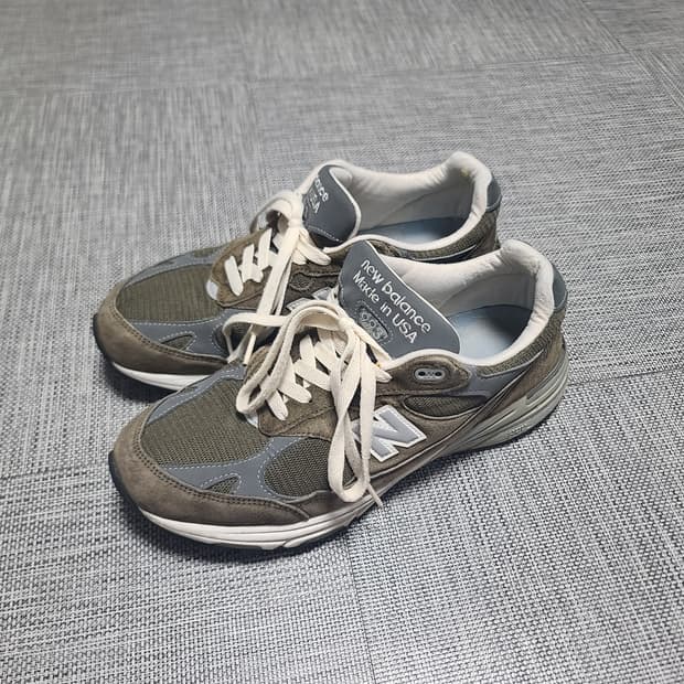 뉴발란스993 밀리터리 그린 285 스니커즈