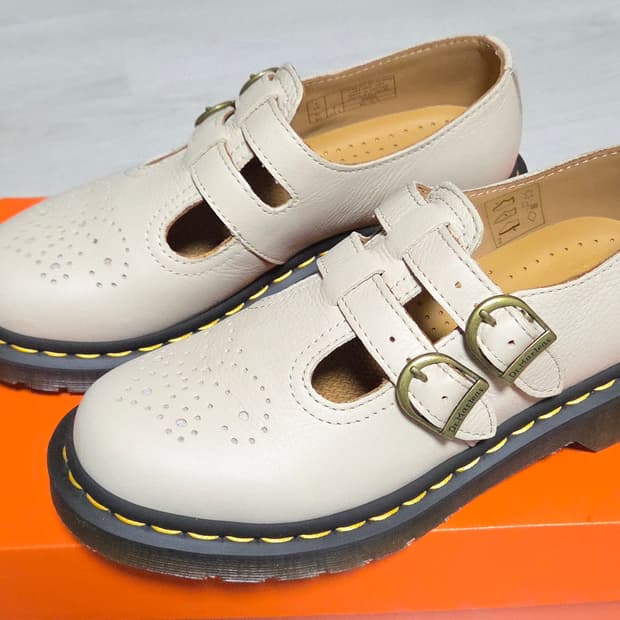 닥터마틴 메리제인 사바나 탄