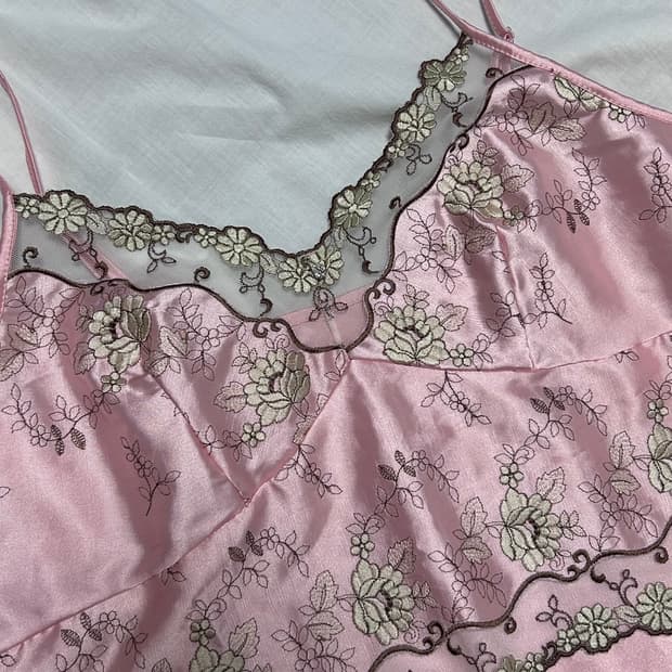 리즈리사st 고급스러운 베이비핑크 꽃무늬 실크 레이스 슬립 새상품 