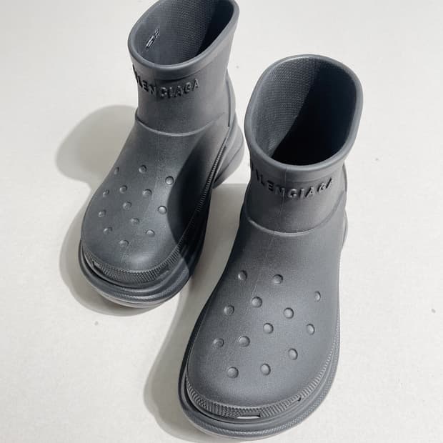 (정품/새상품) BALENCIAGA 발렌시아가 X 크록스 여성 부티 블랙