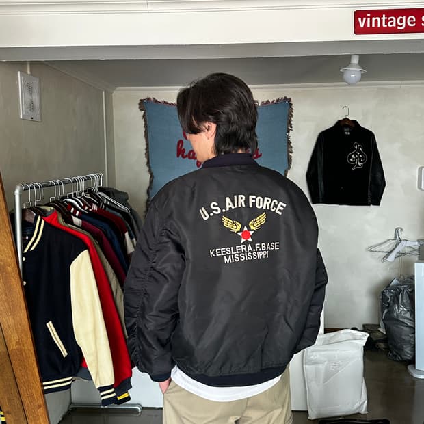 AVIREX 아비렉스 MA-1 백 로고 플라이트 자켓