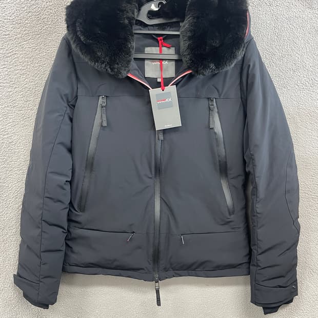 DUVETICA 여성 42사이즈 숏패딩 새제품