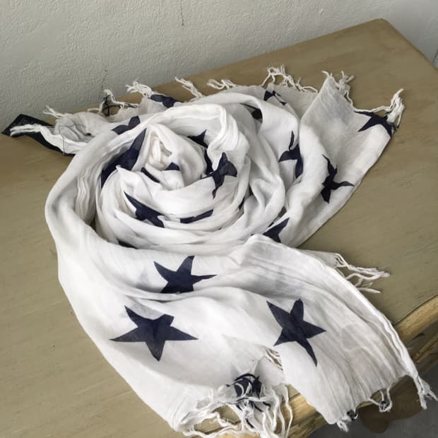 star pattern scarf