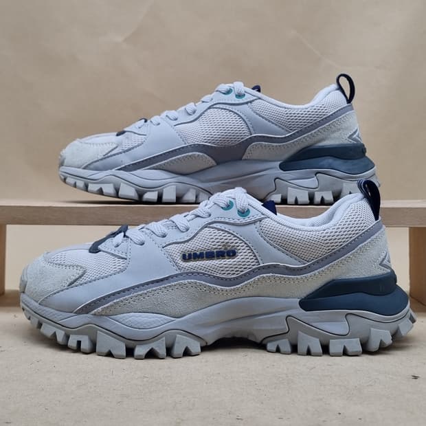 엄브로 범피 여성운동화235