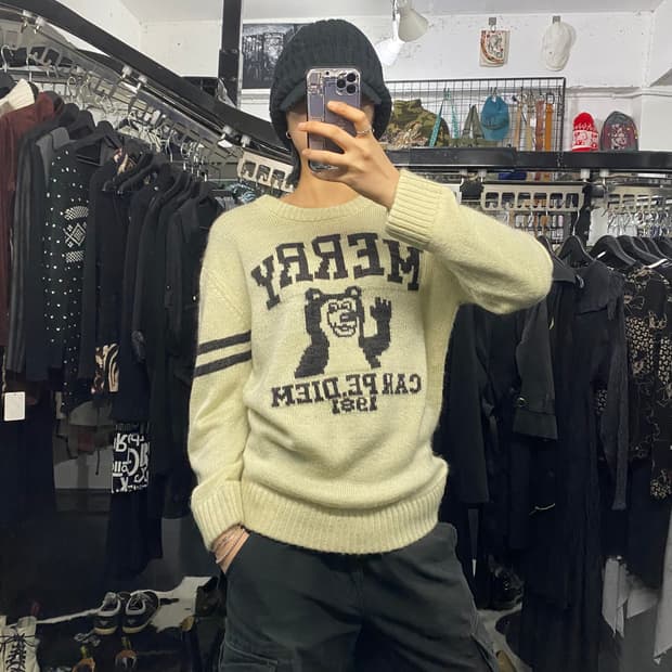 Power to the people 카르페디엠 베어 니트