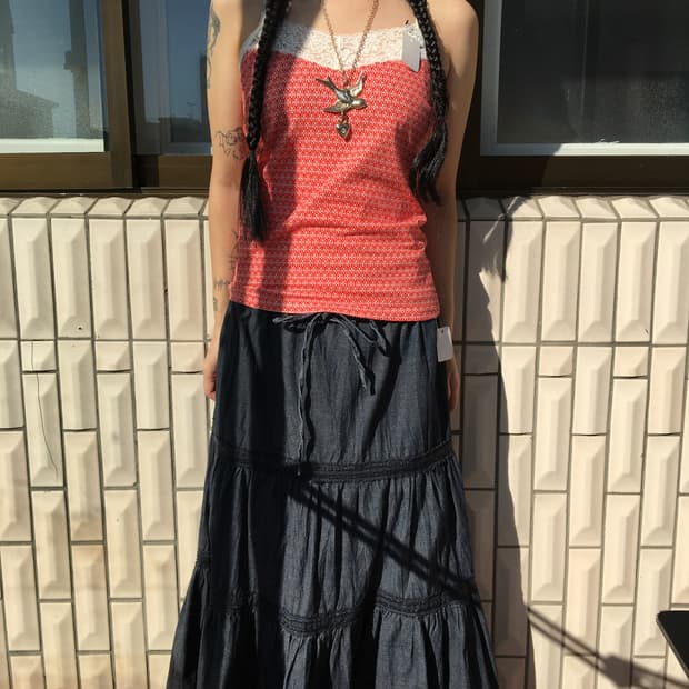 Lace point pattern sleeveless