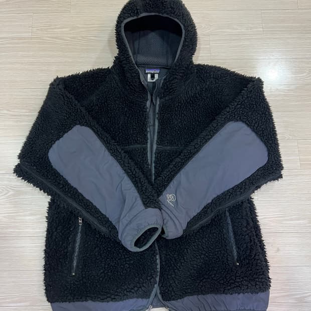 파타고니아 리듬후디 made in usa   XL사이즈