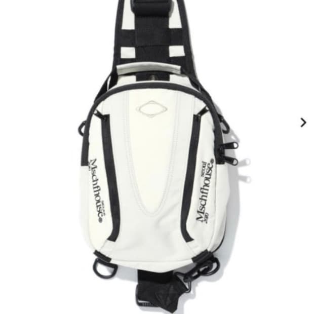  미스치프 롬버스 슬링백 판매해요