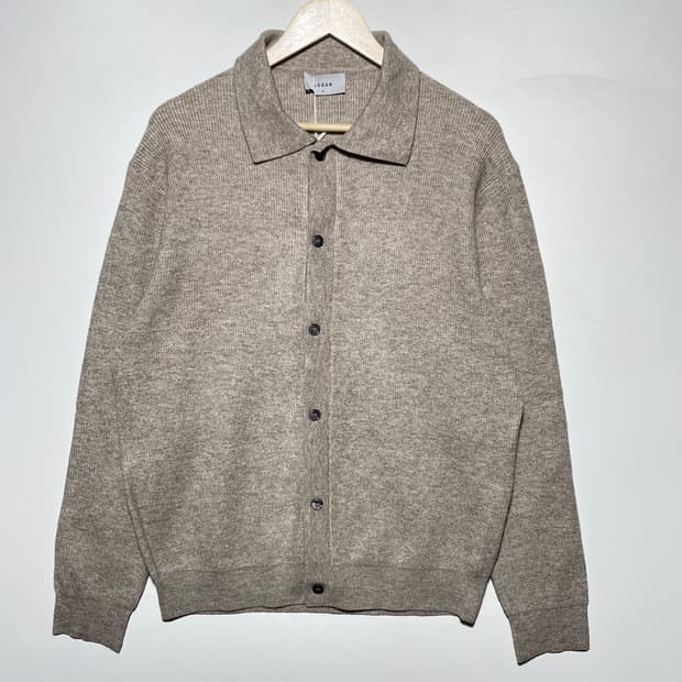 새상품 LOGAN 가디건