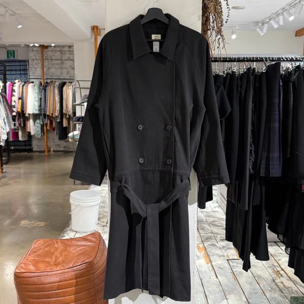 애옹쓰 블랙 23fw 로우웨이스트 트렌치코트