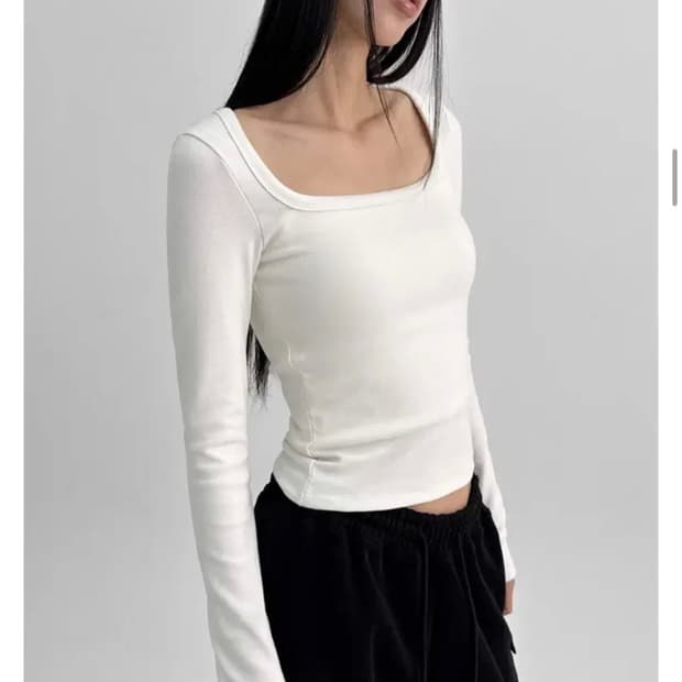 새상품|블랙업 슈리니 스퀘어넥 기본 긴팔티