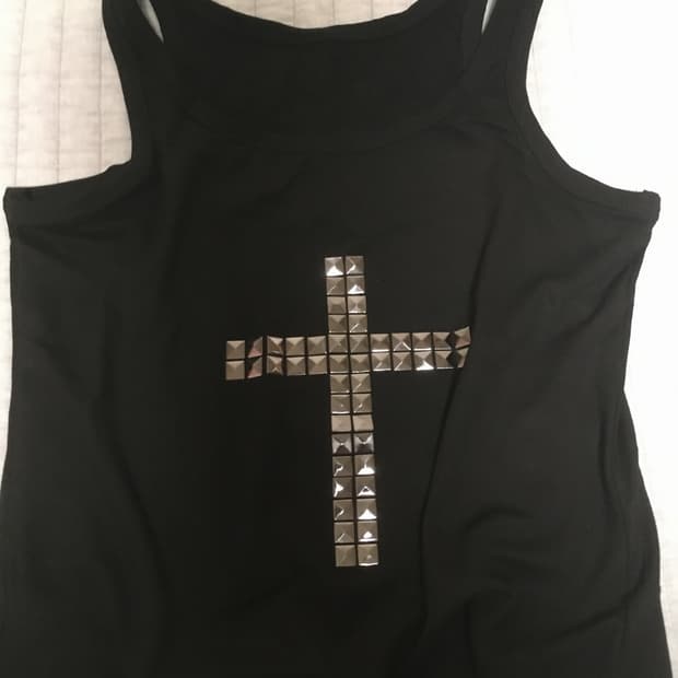 cross cubic  sleeveless 