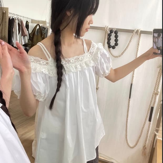 구해요) 콜로신스 블라우스