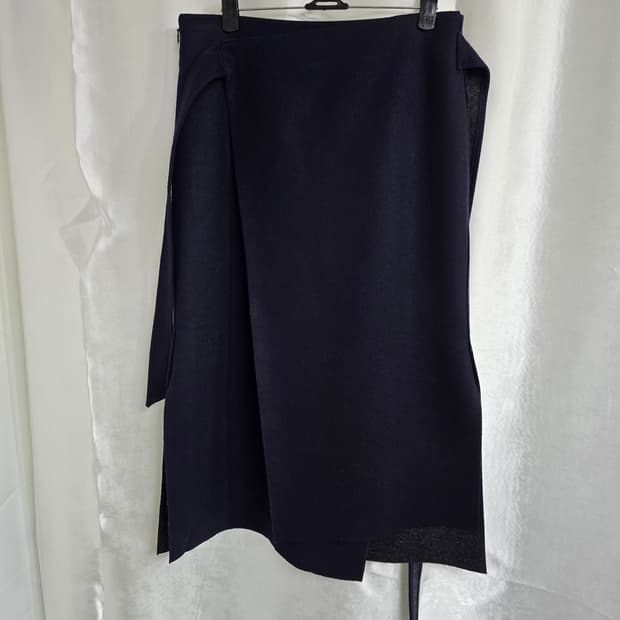 시스템 네이비 랩 스커트 미디 스커트 (1881)
