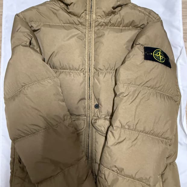 24FW 스톤 아일랜드 가먼트 다이 크링클 랩스 패딩