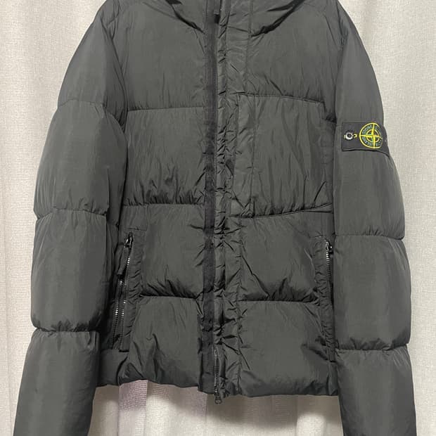 스톤아일랜드 크링클랩스 다운 패딩 