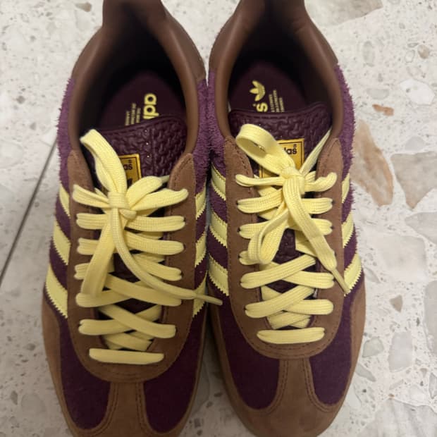 아디다스 가젤 판매합니당:)