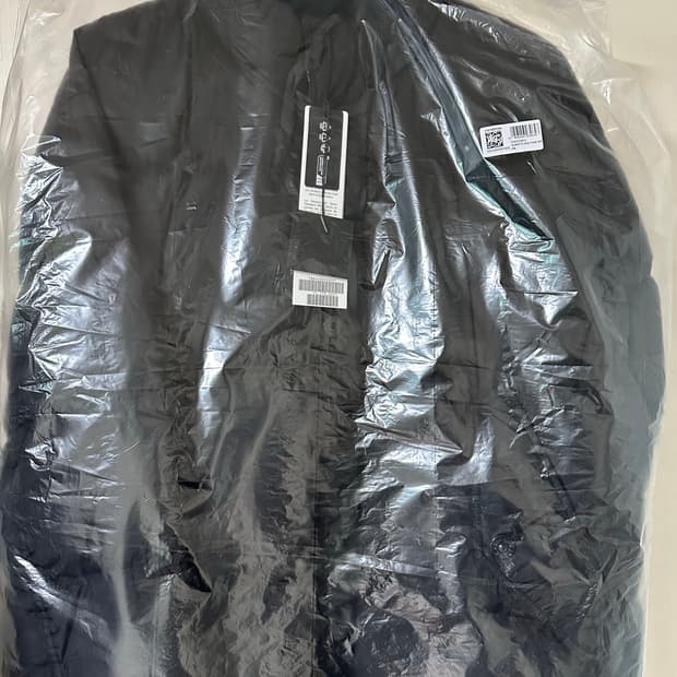 24FW 스톤아일랜드 크링클랩스 논후드패딩(블랙,L사이즈,국내매장판,스톤