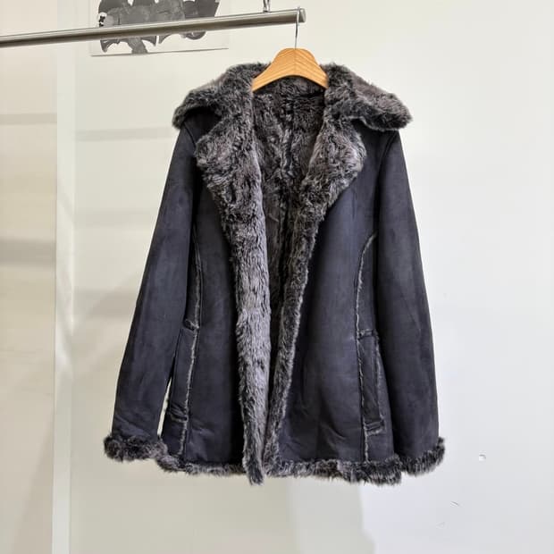 semantic design 무스탕