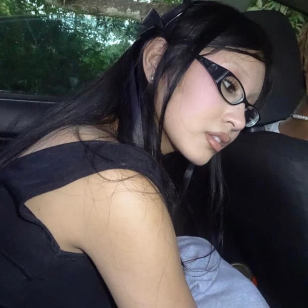 미우미우 로즈 프레임 안경