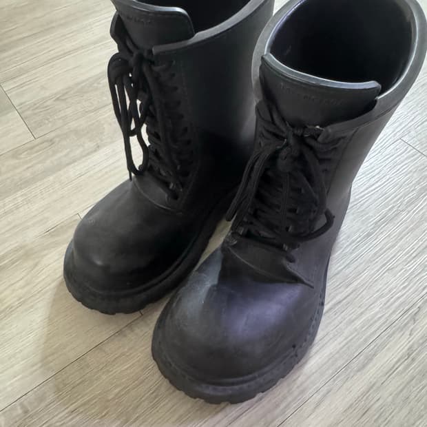 발렌시아가 스테로이드 부츠