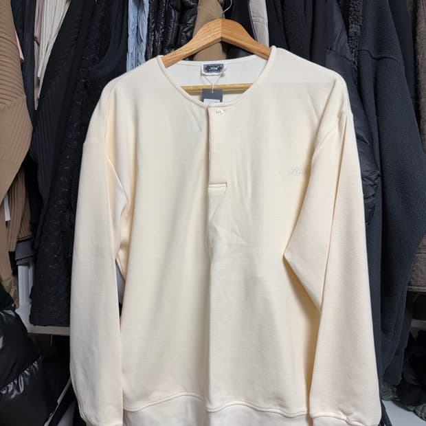 [L] kith 키스 와플 헨리넥