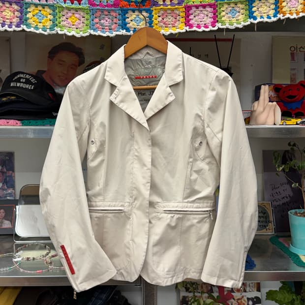 PRADA 아이보리 나일론 자켓