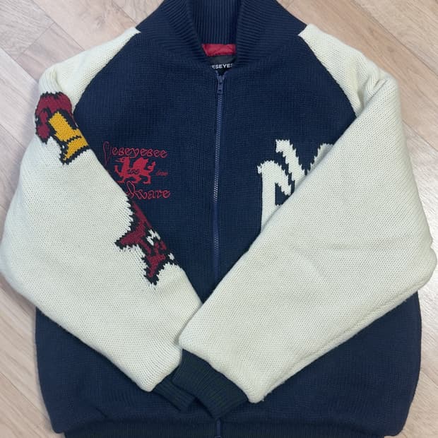 예스아이씨 래글런 니트 바시티 재킷 네이비