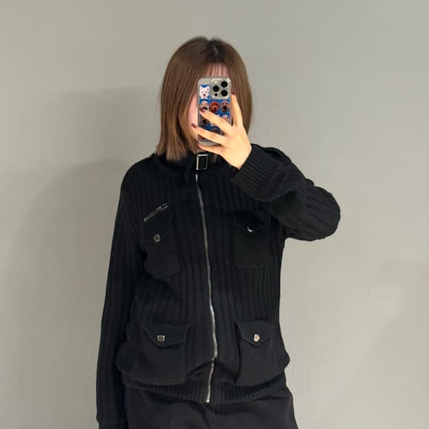 multi pocket neck buckle knit zip-up