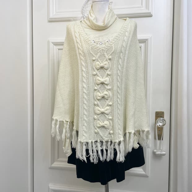 ivory bow point sweater cape&AXES FEMME