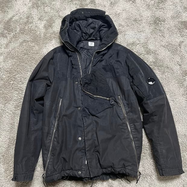 Cp컴퍼니 익스플로러 자켓 52사이즈