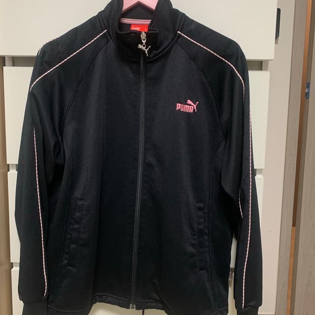 퓨마 핑크로고라인 블랙 져지