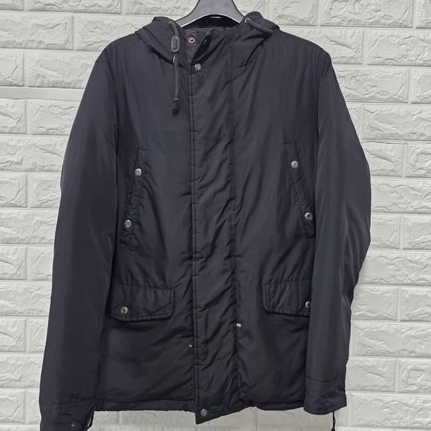 택포// 리바이스 다운패딩 L