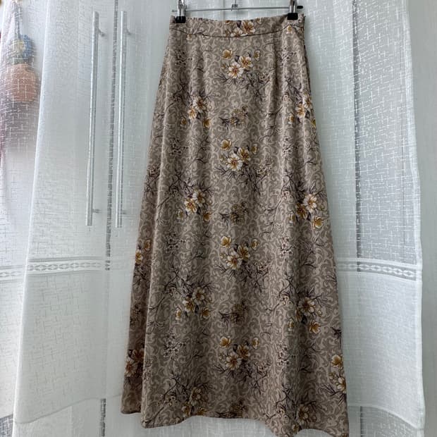 베이지 플라워패턴 롱스커트