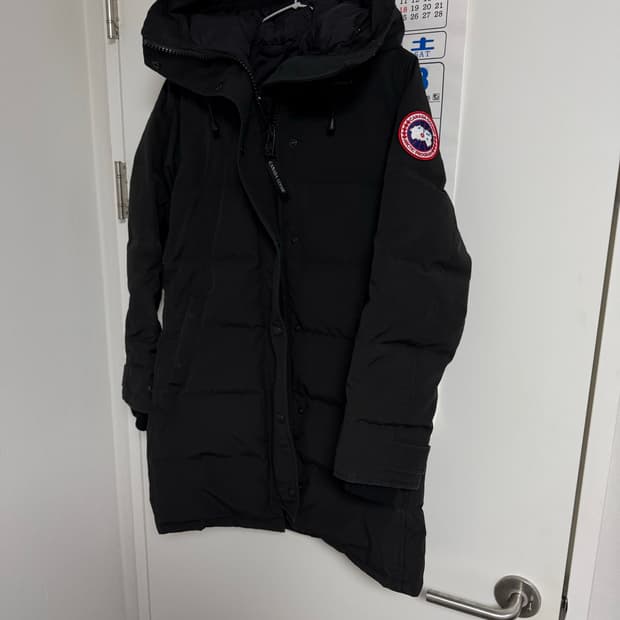 캐나다구스 익스페디션 패딩