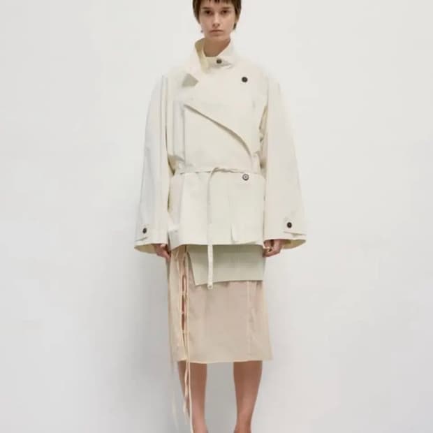 로우클래식 아아보리 트렌치코트