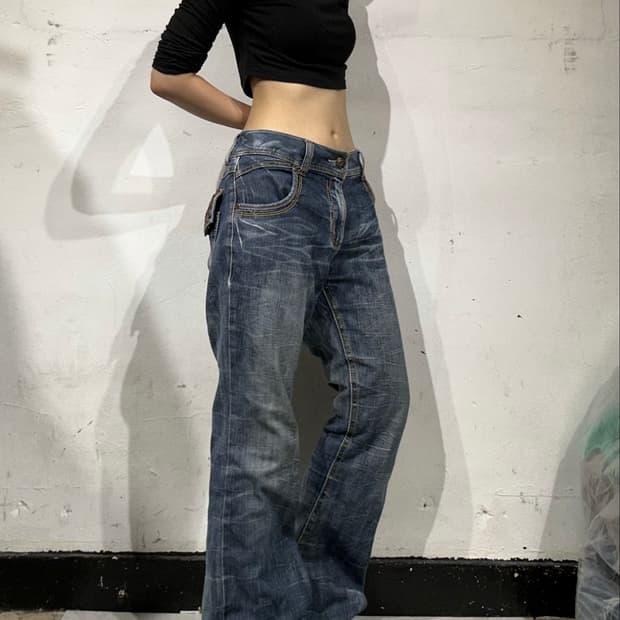 BCBG 일본 빈티지 미드라이즈 캣 워싱 주름 부츠컷 데님 팬츠 청바지 