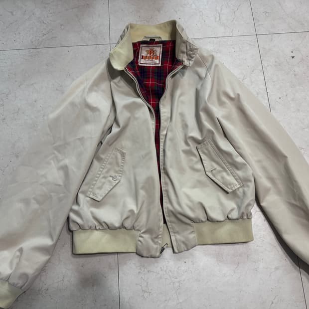 바라쿠다 g9자켓 베이지 100사이즈입니다