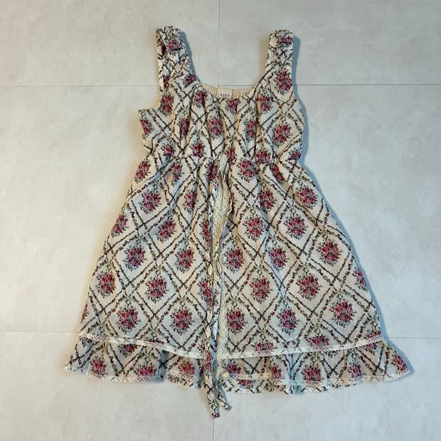axes femme cream flower tunic