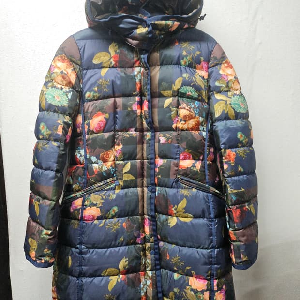 크로커다일 플라워 패턴 롱 패딩 점퍼  90
