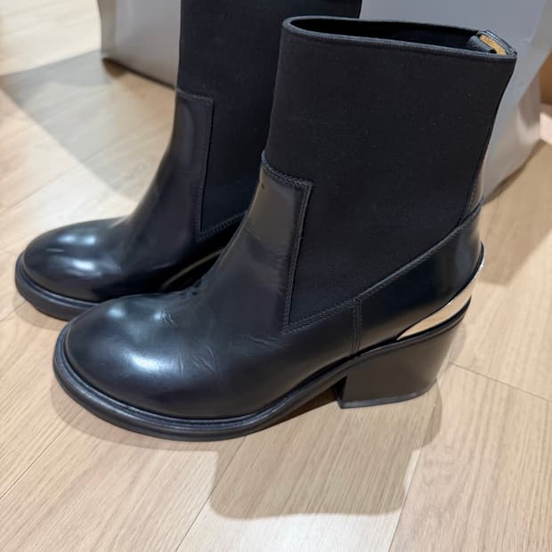 아크네스튜디오 블랙 부츠 37