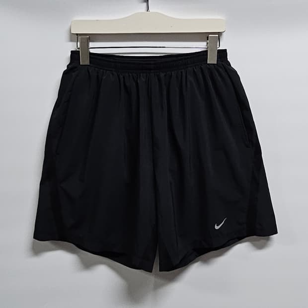 나이키 드라이핏 러닝쇼츠 L