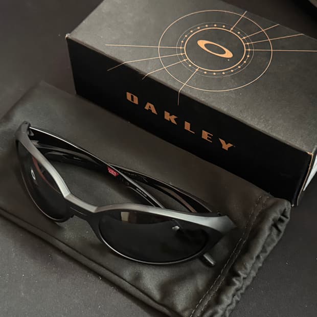 오클리 아이자켓 리덕스 블랙