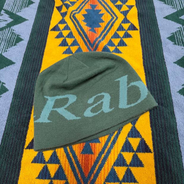 Rab  Logo Beanie green