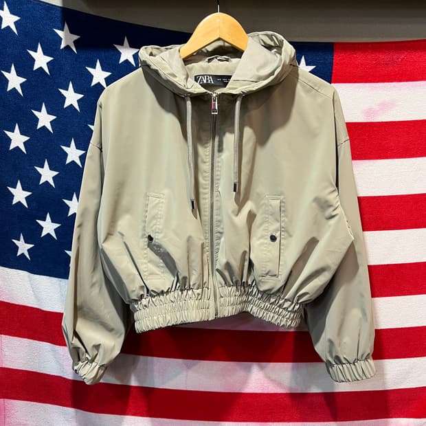 자라 크롭 나일론 후드집업