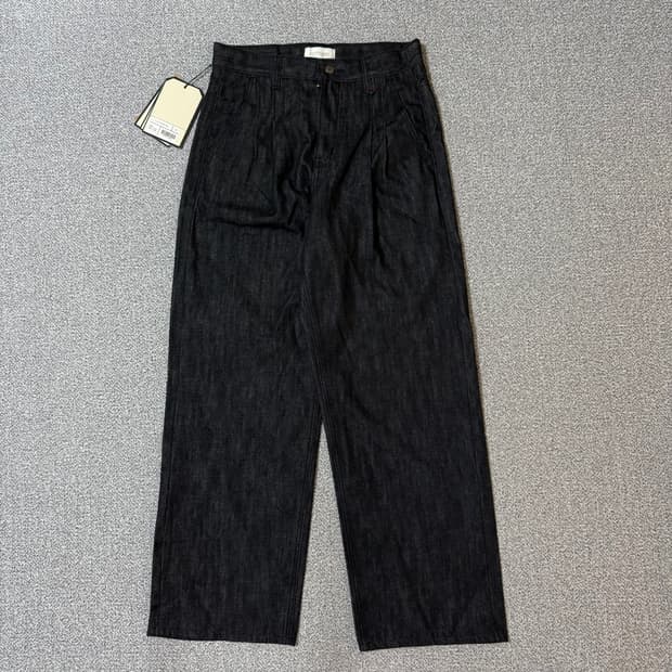 [정가 15만원] 포트너스 블랙 와이드진 30-31