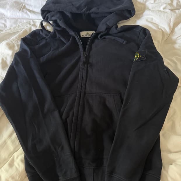 스톤아일랜드 후드집업 L사이즈
